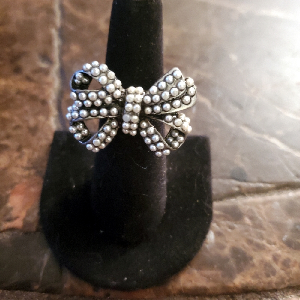 Black with white polka dots bow adjustable Ring